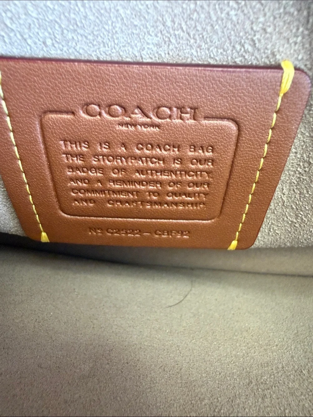 Coach tabby 26